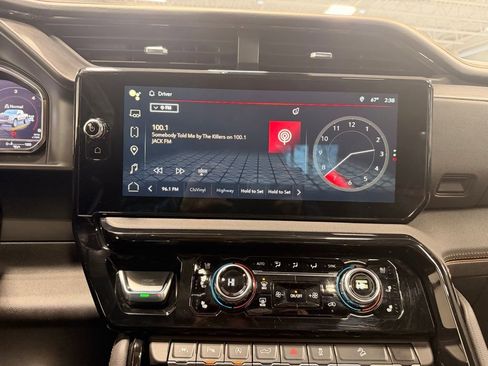 Used 2025 GMC Sierra 1500 AT4 w/ AT4 Premium Package image 37