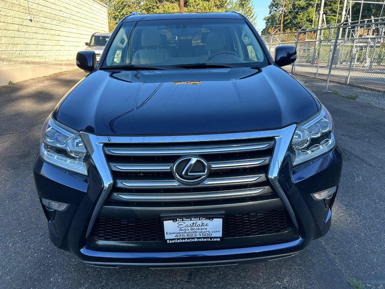 Used 2017 Lexus GX 460 Premium w/ Premium Package AWD/4WD image 2