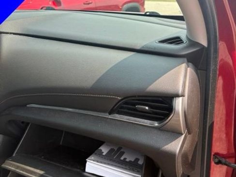Used 2019 Chevrolet Traverse LT w/ LPO, Floor Liner Package AWD/4WD image 32
