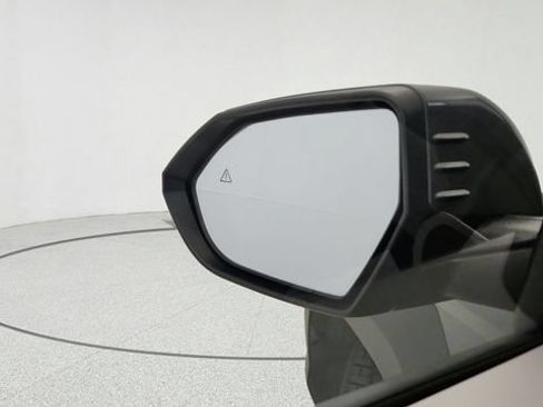 Used 2025 Hyundai Kona SEL FWD image 11