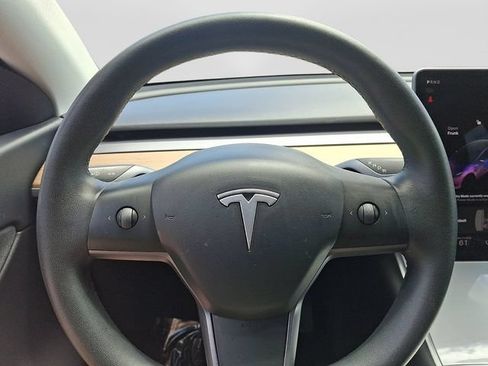Used 2021 Tesla Model Y Long Range AWD/4WD image 20