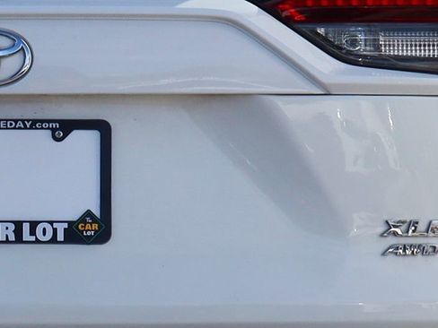 Used 2019 Toyota RAV4 XLE image 20