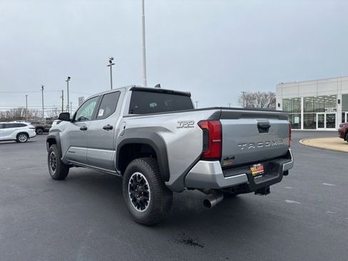 New 2025 Toyota Tacoma TRD Off-Road image 5