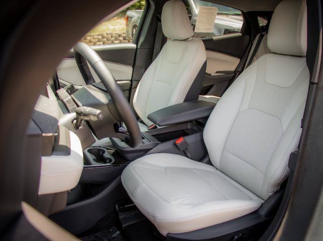 Used 2025 Ford Mustang Mach-E Premium RWD image 22