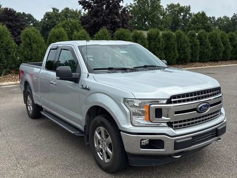 Used 2018 Ford F150 XLT w/ Equipment Group 302A Luxury AWD/4WD image 12