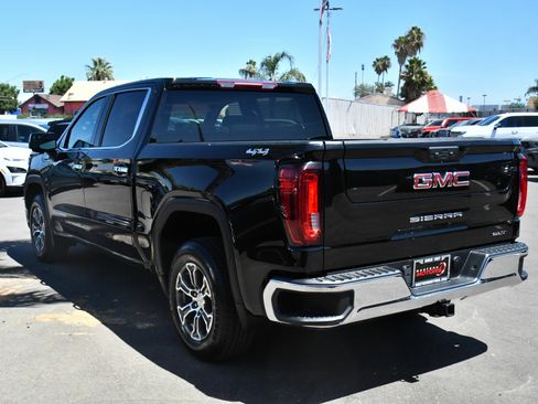 Used 2025 GMC Sierra 1500 SLT AWD/4WD image 6