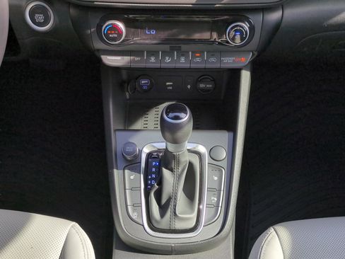 Certified 2022 Hyundai Kona Limited w/ Cargo Package image 17