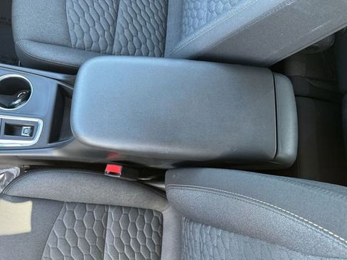 Certified 2020 Chevrolet Equinox LT image 24