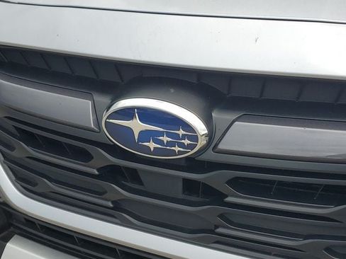 Used 2025 Subaru Outback Limited AWD/4WD image 5