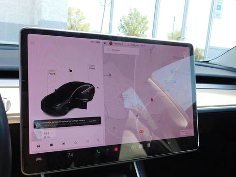 Used 2019 Tesla Model 3 Standard Range Plus image 13