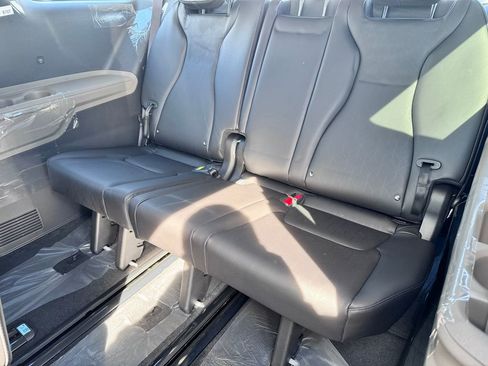 New 2026 Kia Carnival image 25