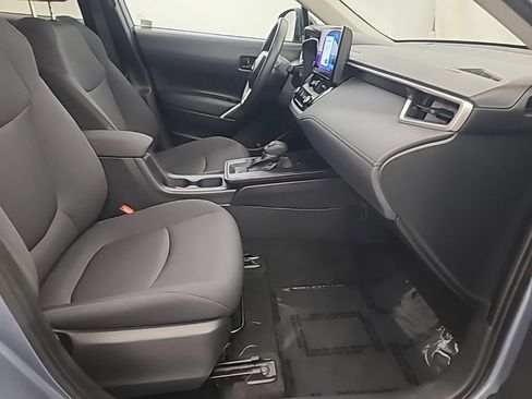 Used 2026 Toyota Corolla Cross LE FWD image 15