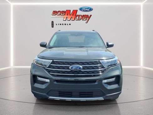 Used 2023 Ford Explorer XLT w/ Equipment Group 202A AWD/4WD image 2