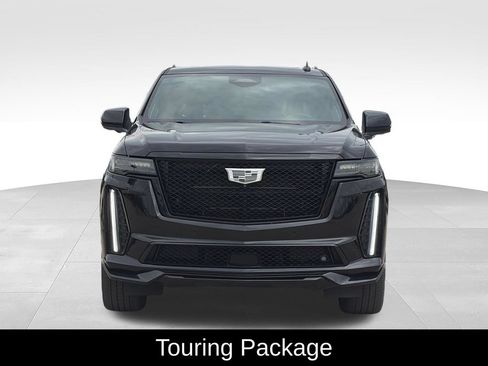 Used 2023 Cadillac Escalade ESV V AWD/4WD image 3