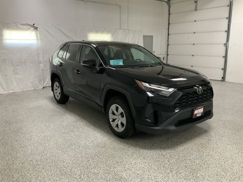 Used 2025 Toyota RAV4 LE AWD/4WD image 4