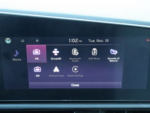 Used 2023 Kia Niro SX image 38