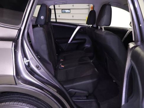 Used 2018 Toyota RAV4 LE FWD image 26
