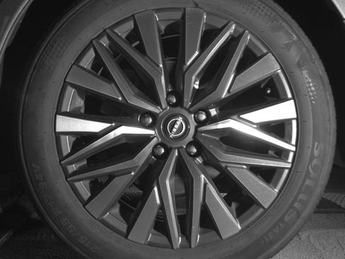 Used 2025 Nissan Altima 2.5 SV image 14