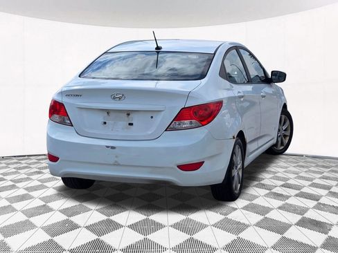 Used 2013 Hyundai Accent GLS w/ Premium Pkg FWD image 15