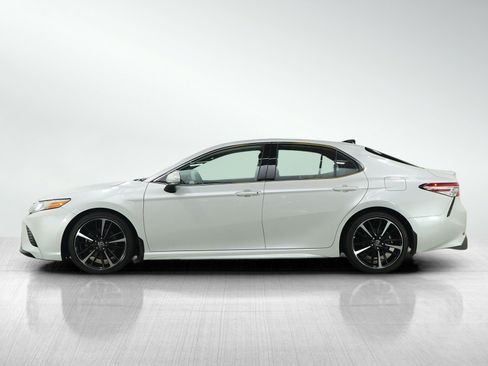 Used 2020 Toyota Camry XSE FWD image 2