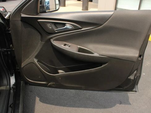 Used 2019 Chevrolet Malibu LT FWD image 22