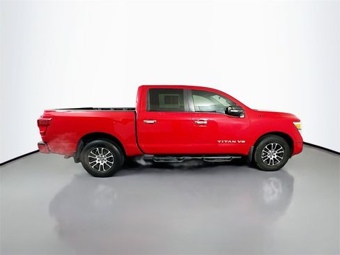 Used 2020 Nissan Titan SV w/ Accessory Utility Package image 8
