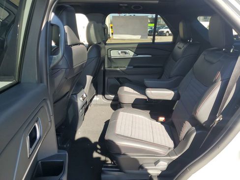 New 2026 Ford Explorer ST-Line image 30