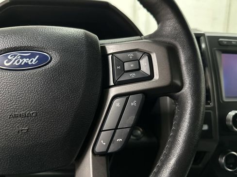 Used 2019 Ford Expedition XLT w/ Equipment Group 202A AWD/4WD image 41