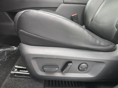 Certified 2023 Nissan Rogue SV w/ SV Premium B Package FWD image 28