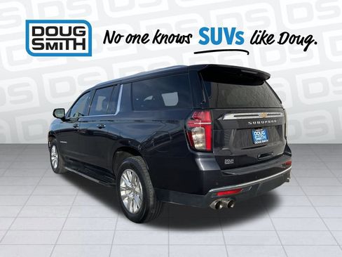 Used 2023 Chevrolet Suburban Premier image 5