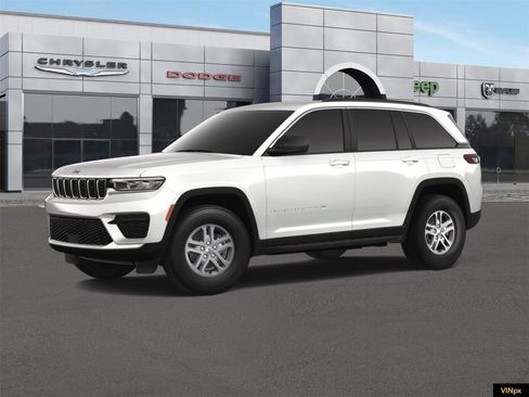 New 2025 Jeep Grand Cherokee Laredo image 2