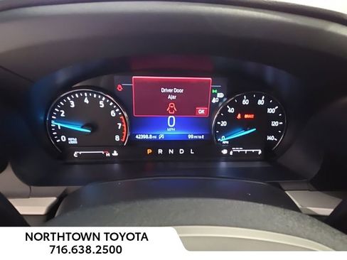 Used 2023 Ford Explorer XLT w/ Equipment Group 202A image 9