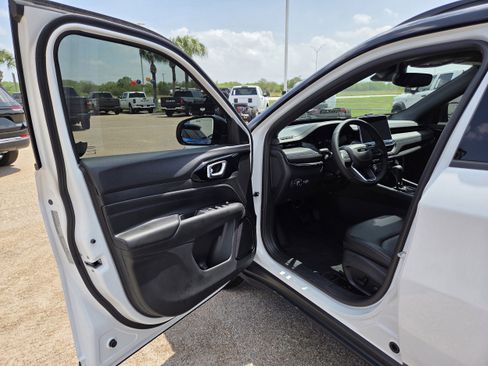 New 2026 Jeep Compass Limited image 12