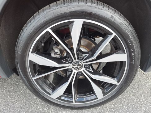 Used 2024 Volkswagen Tiguan SEL R-Line AWD/4WD image 32