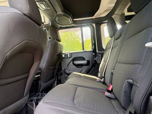Used 2021 Jeep Wrangler Unlimited Sport AWD/4WD image 28