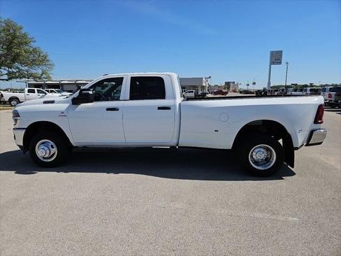 New 2026 RAM 3500 Tradesman AWD/4WD image 33