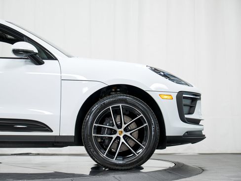 New 2026 Porsche Macan AWD/4WD image 11