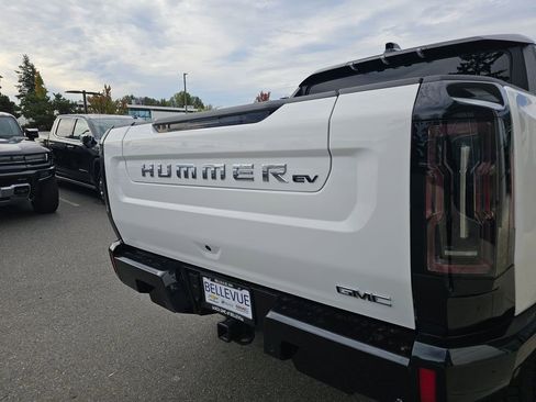 New 2026 GMC Hummer EV 4x4 Crew Cab image 15