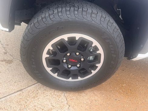 Used 2024 Toyota Tacoma TRD Off-Road AWD/4WD image 11