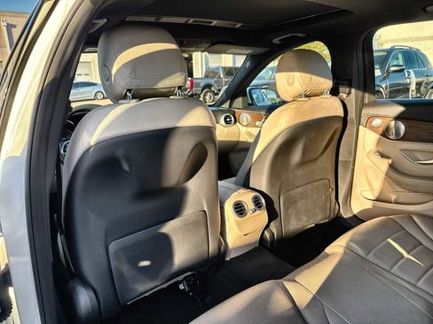 Used 2020 Mercedes-Benz C 300 Sedan image 18