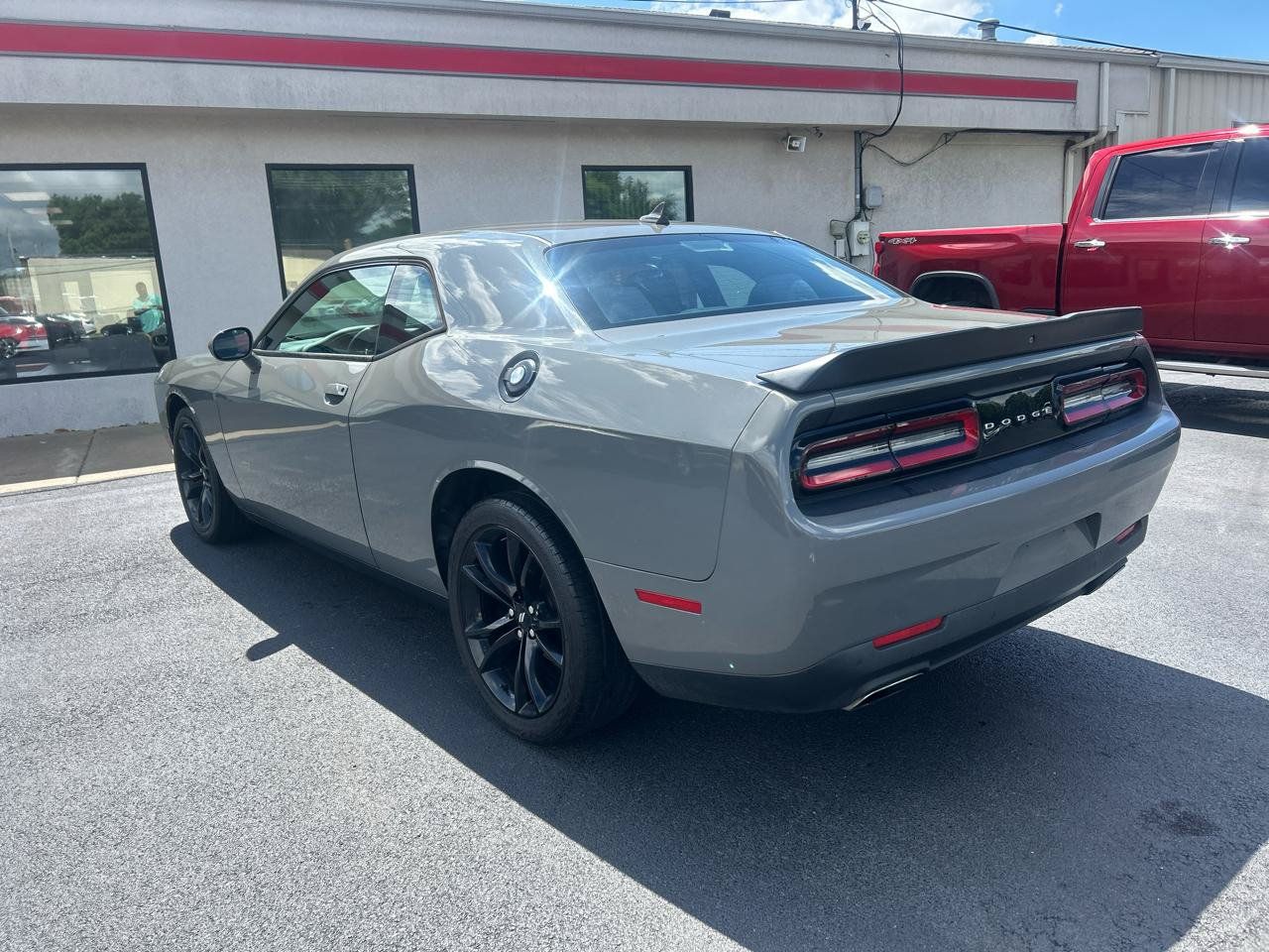Used 2018 Dodge Challenger SXT w/ Blacktop Package RWD image 7