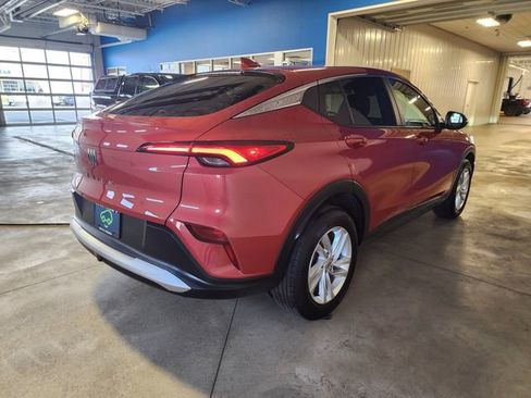 Used 2024 Buick Envista Preferred w/ Convenience I Package image 5