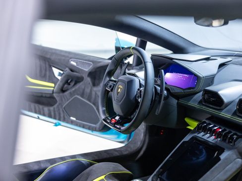 Used 2024 Lamborghini Huracan Tecnica RWD image 35