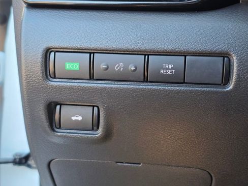 Used 2022 Nissan Sentra SR w/ Trunk Package image 34