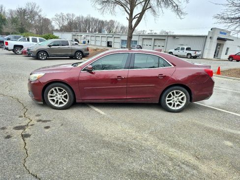 Used 2015 Chevrolet Malibu LT w/ Power Convenience Package image 4