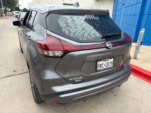 Used 2021 Nissan Kicks SV FWD image 7