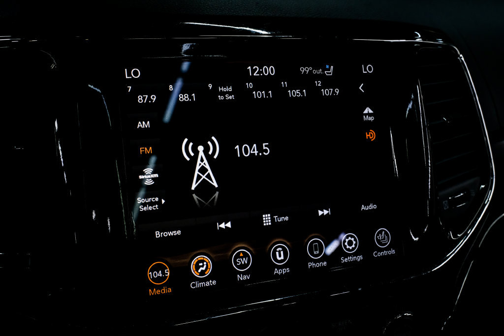 Used 2021 Jeep Grand Cherokee Summit AWD/4WD image 31