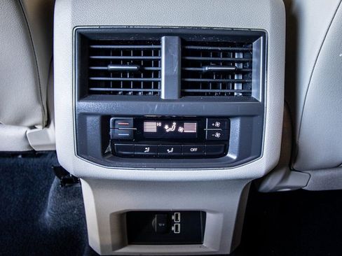 Used 2018 Volkswagen Atlas SE image 46