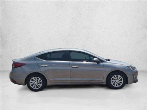 Used 2020 Hyundai Elantra SE FWD image 4