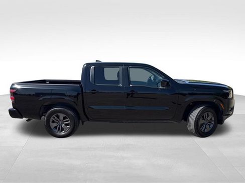 Certified 2025 Nissan Frontier SV RWD image 9